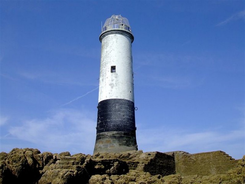 Coutances TourismePhare du Sénéquet (3)