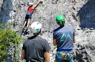 Sortie escalade en falaise au Val Saint-Martin