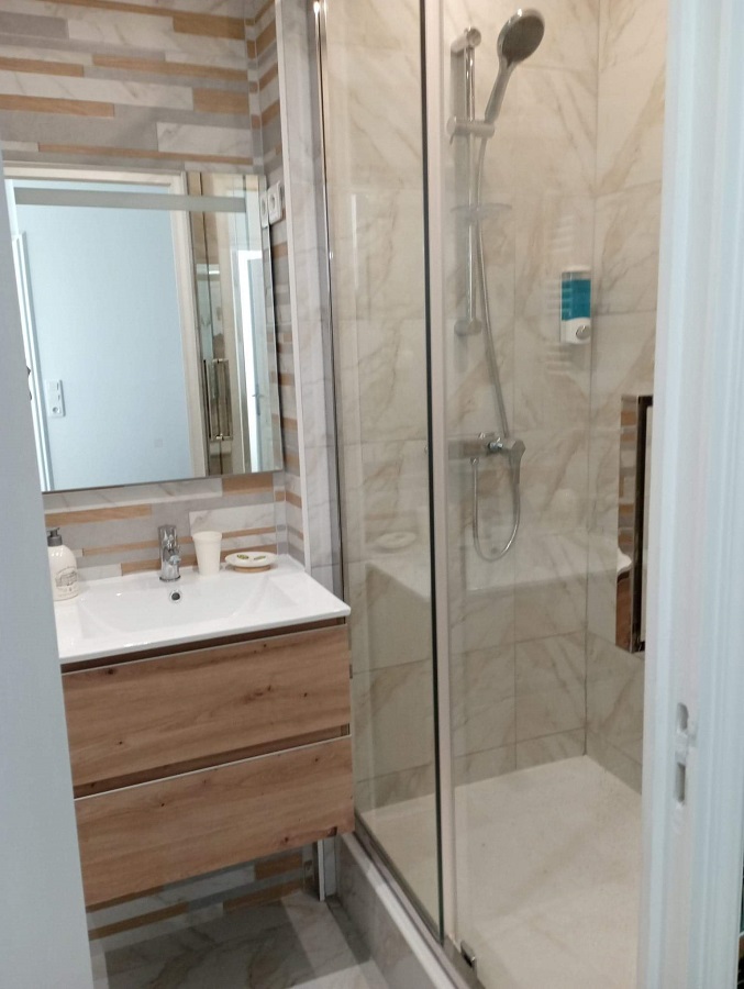 PropriétaireCour des 3 Rois 2 | Salle de bain