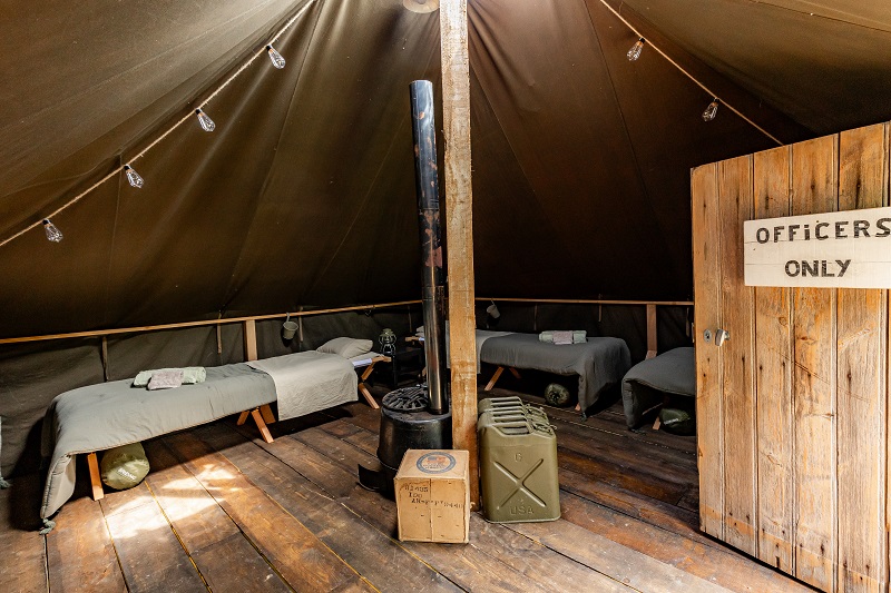 PROPRIETAIREpicauville-hebergement-insolite-the-field-camp-3