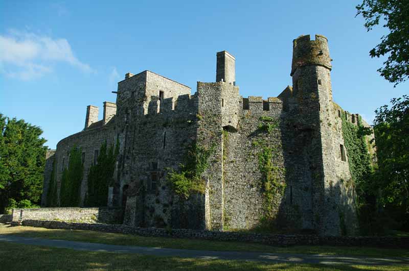 V. Parmentier-ThébaultPirou_Château Fort_6©V. Parmentier-Thébault