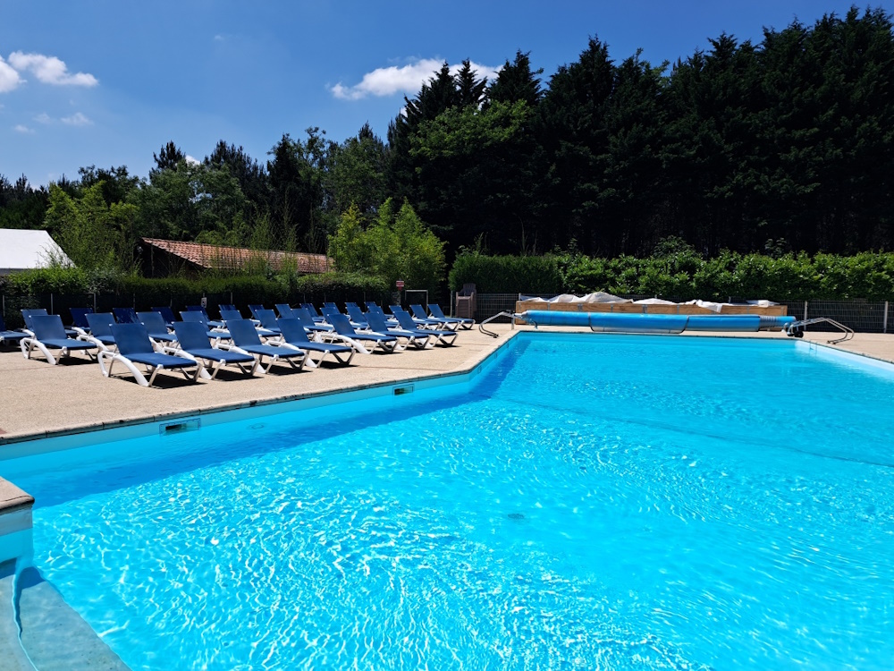 LES PINS DU SOLEIL 2024piscine camping pins soleil 2024