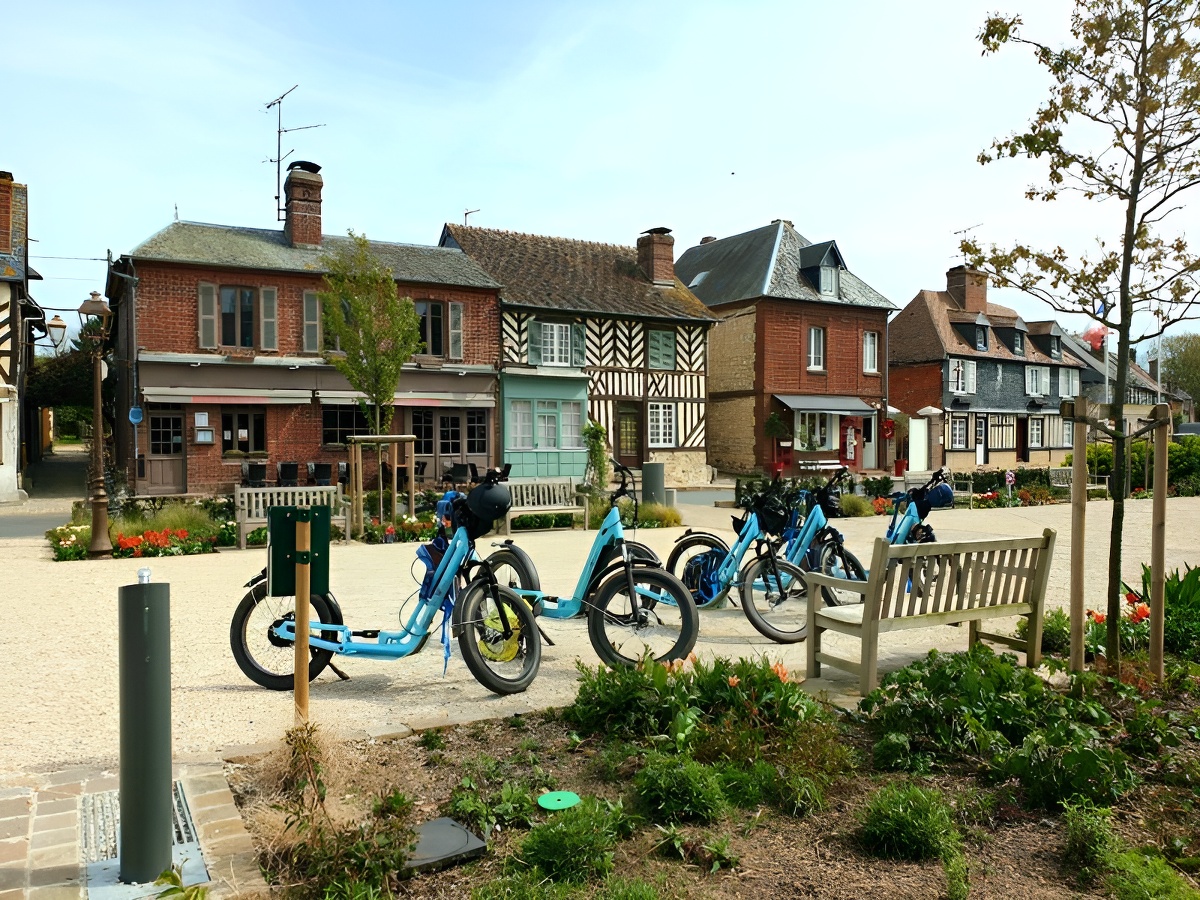 J'aime mon véloPlace Michel Vermughen - Beuvron-en-Auge