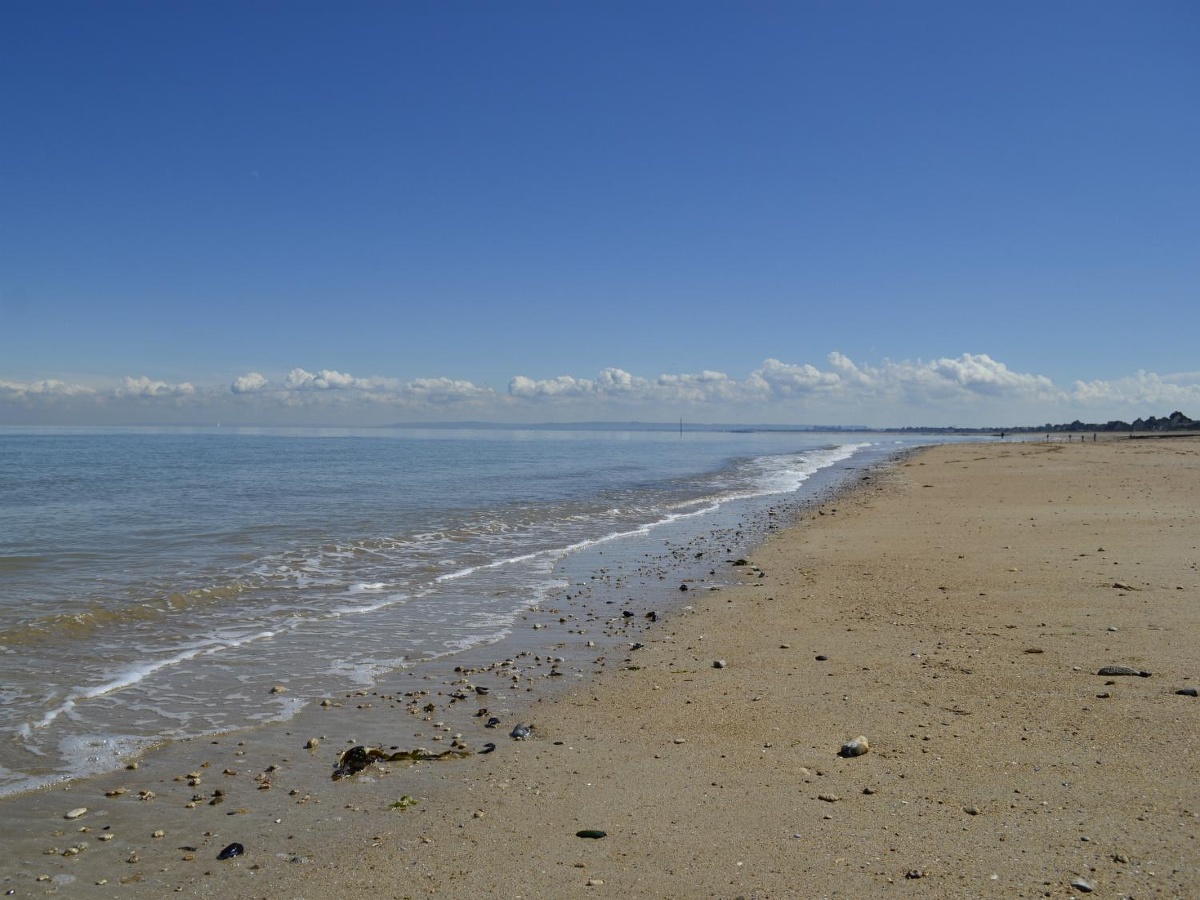 Romain CarrilloPlage-de-Lion-sur-mer-Caen-la-mer-Tourisme---Romain-Carrillo