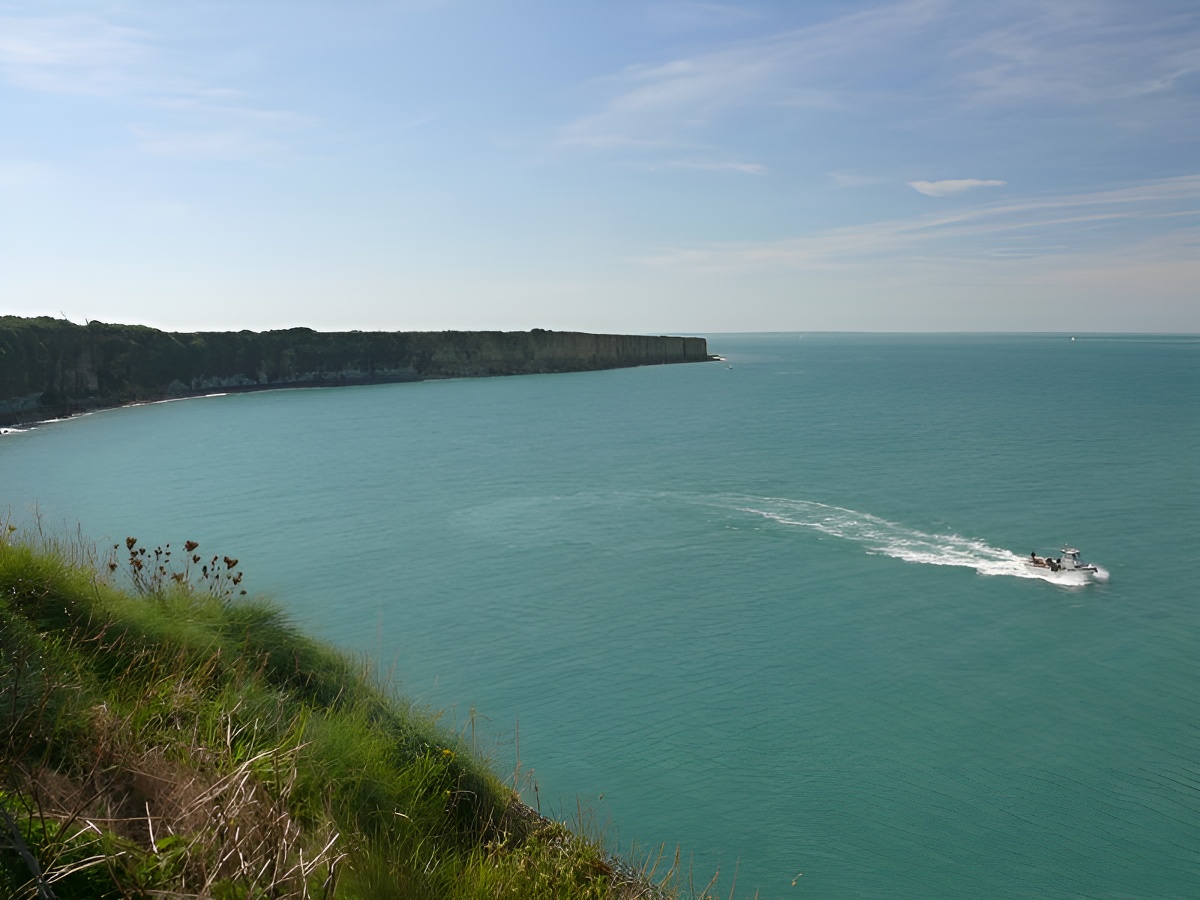 Calvados TourismePanorama sur les falaises de la Pointe du Hoc