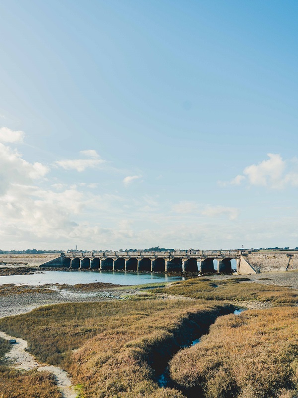 Aymeric PicotPort-bail-sur-mer-pont-aux 13 arches-seul
