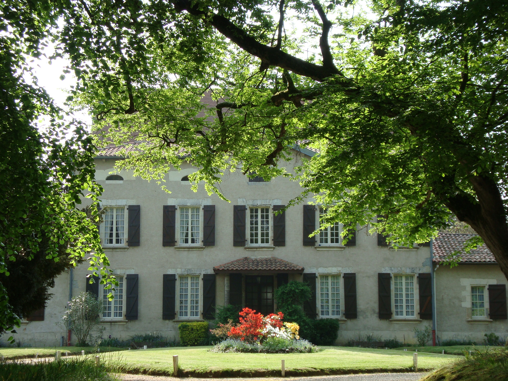 ©PussacqPussacq - entrée du château