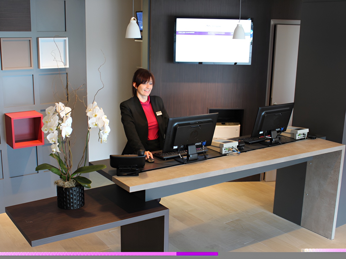 M. DesdoitsHôtel Mercure Honfleur - Réception