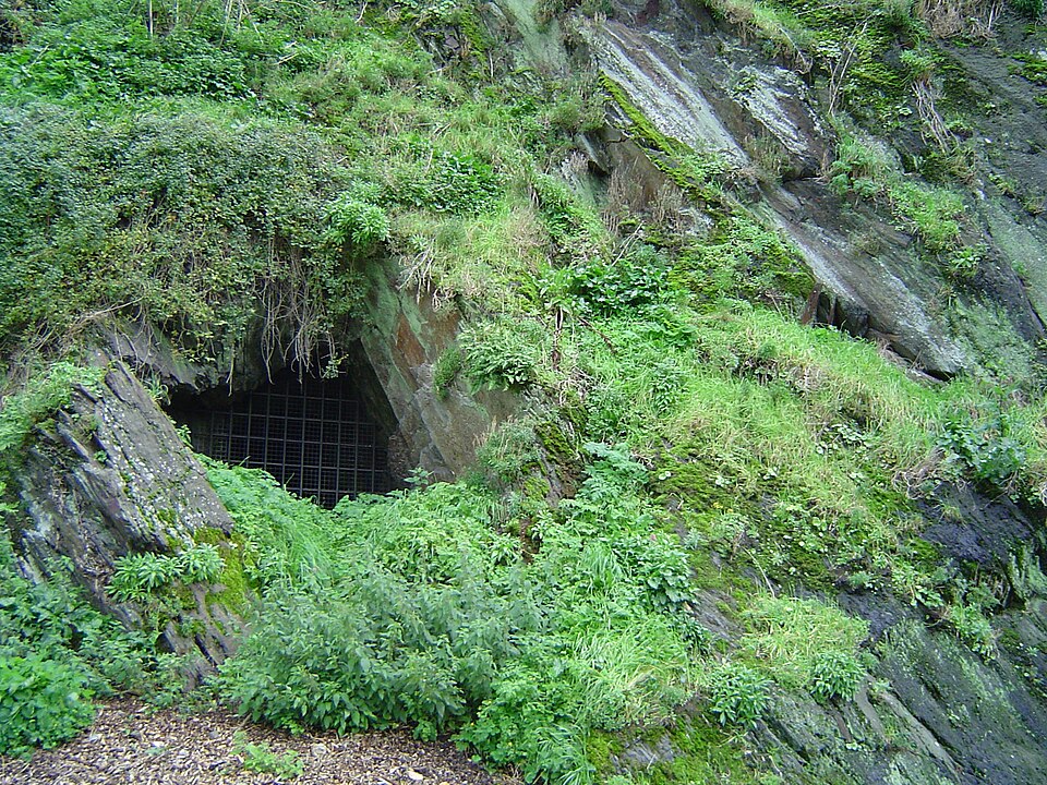 Remparts de Saint-Lô grotte