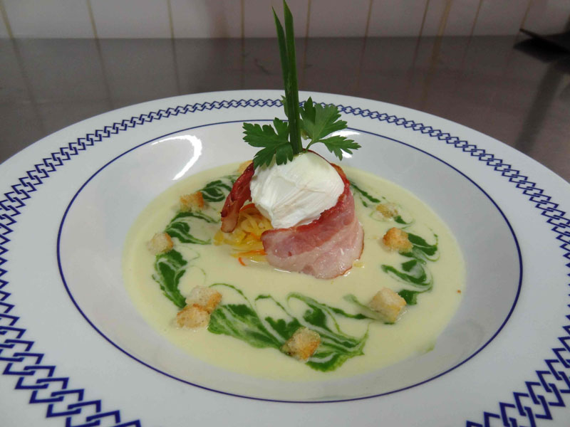 PROPRIETAIRErestaurant-de-la-mer-pirou-plage2