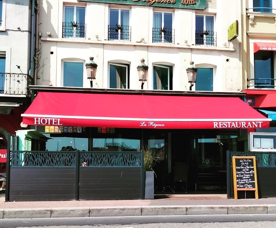 PROPRIETAIREcherbourg-hotel-restaurant-la-régence-0