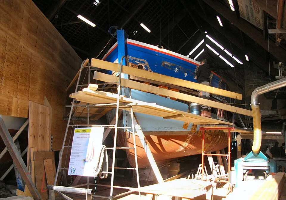 Restauration au chantier naval Bernard