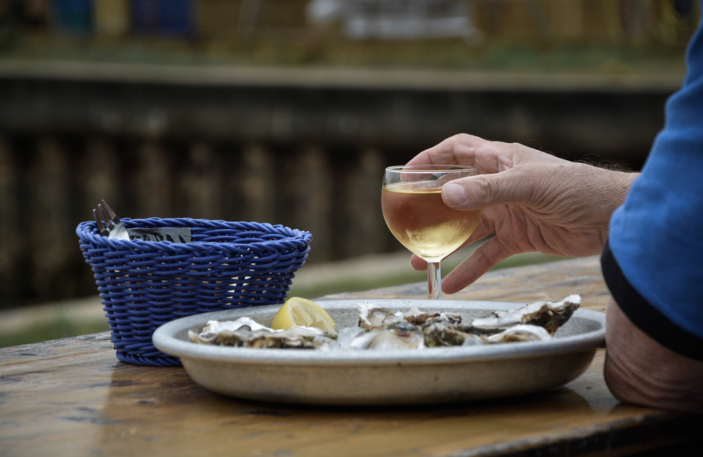 Chez JérômeRetouchee-assiette-vin