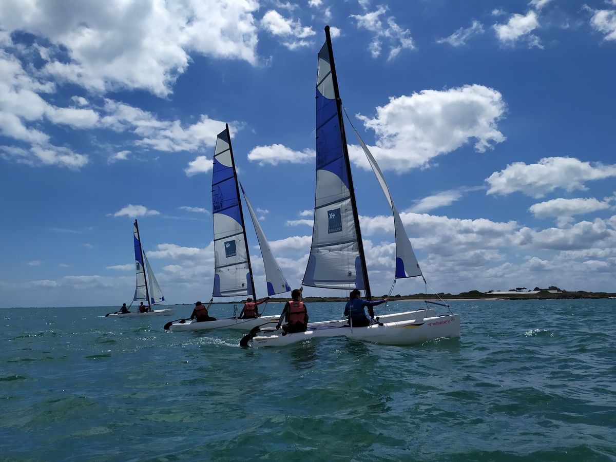 PROPRIETAIREsaint-vaast-la-hougue-centre-nautique-est-cotentin-base-de-saint-vaast-3