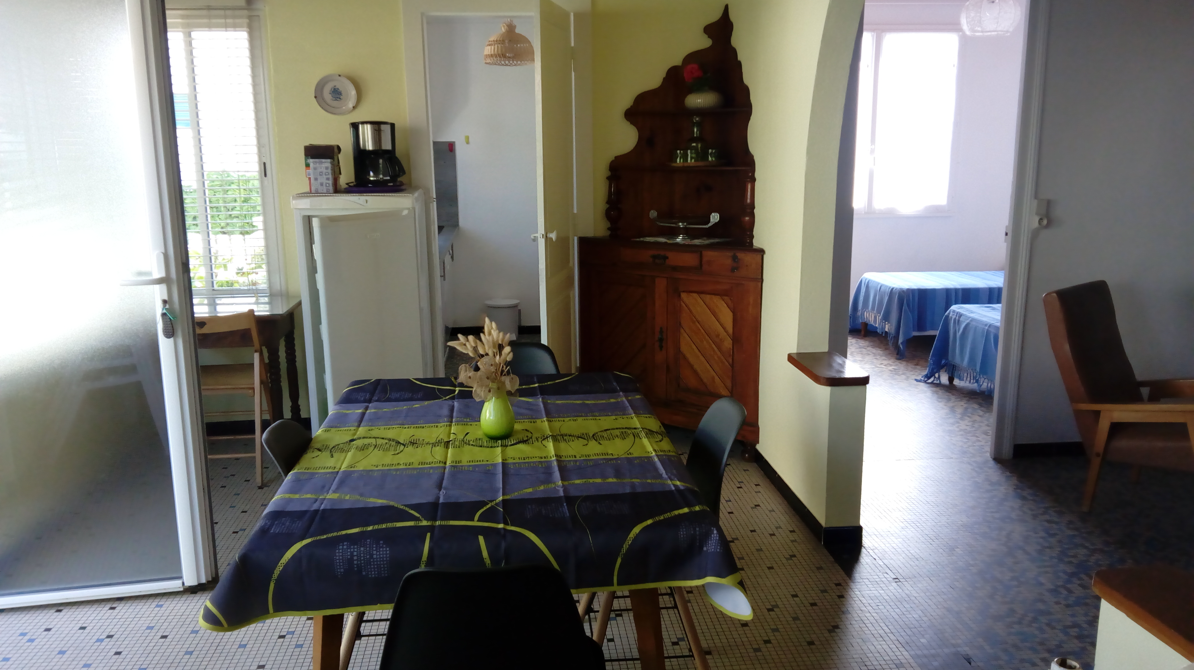 Tesquetsalle à manger 1