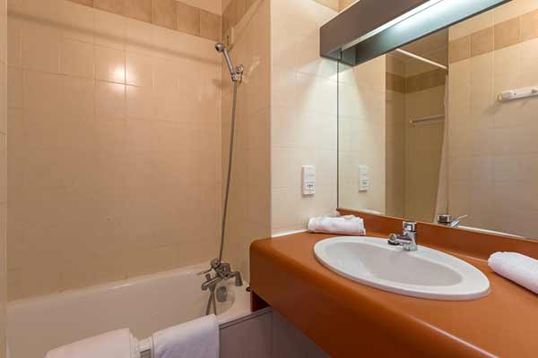 Aliotelsalle_bain_aliotel_40