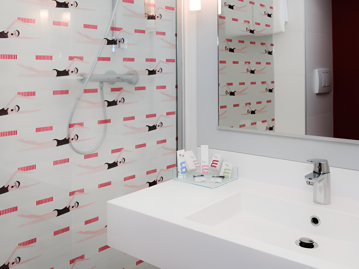 M. DesdoitsHôtel Mercure Honfleur - Salle de bain