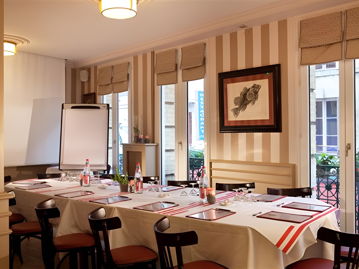 Le CentralSalle de réunion de l'Hôtel Le Central