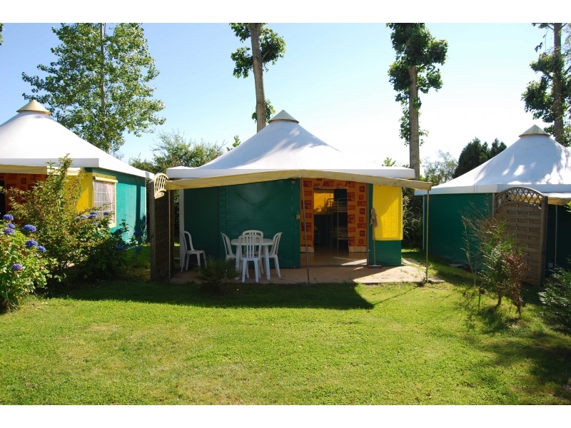 PROPRIETAIRESartilly-camping-le-montviron (1)