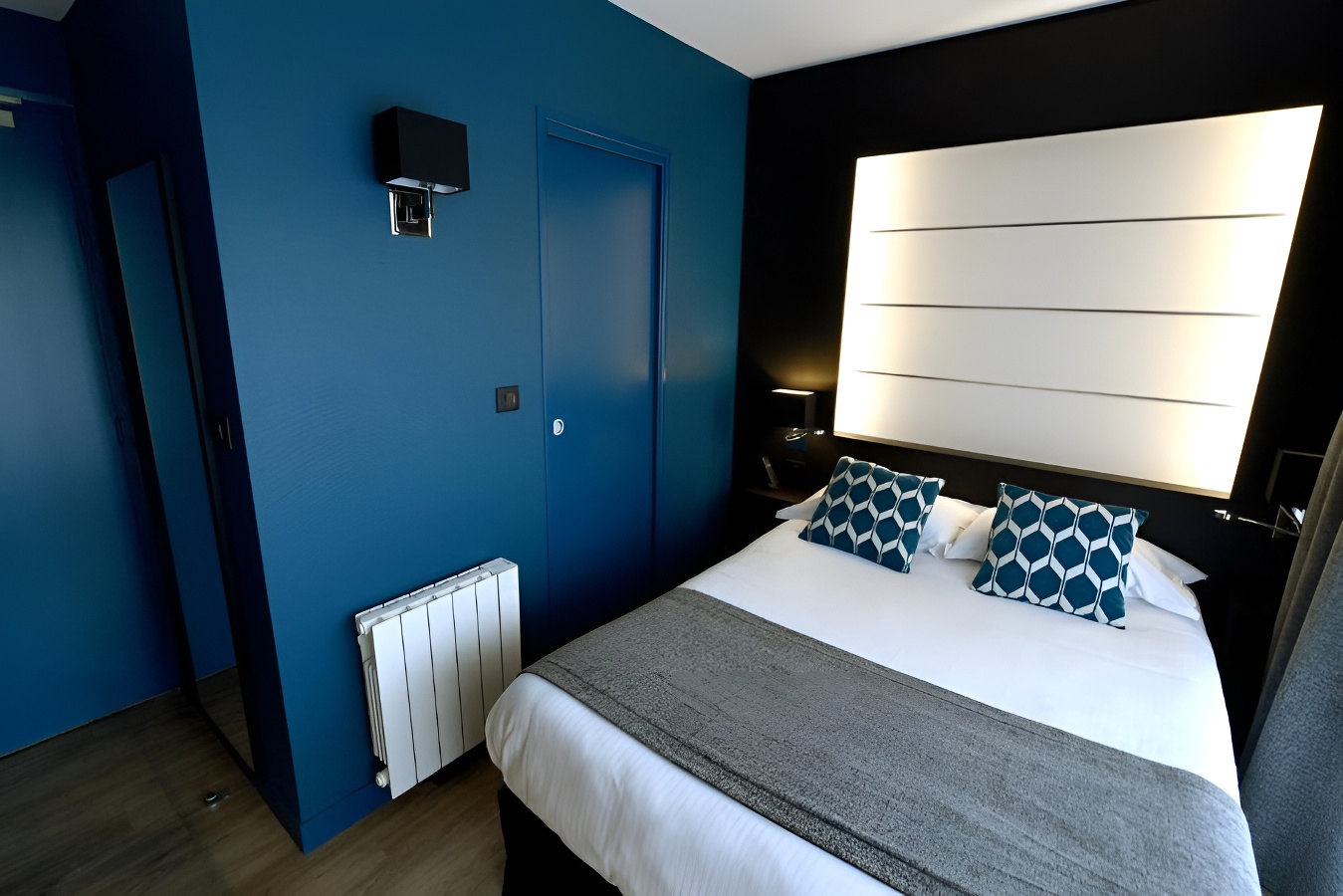 © Hôtel des Quatrans CaenChambre