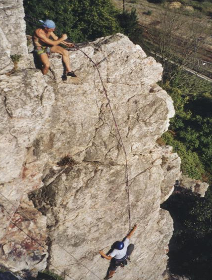 © SITE DE LA FAUCONNIERE / ROCHE QUI PENDFalaise de la Fauconnière et La Roche qui Pend