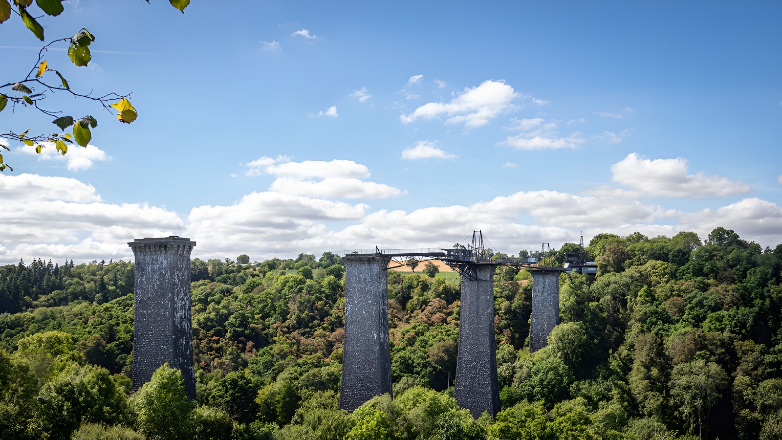 Skypark Normandieskypark piles du viaduc 2023 TIS