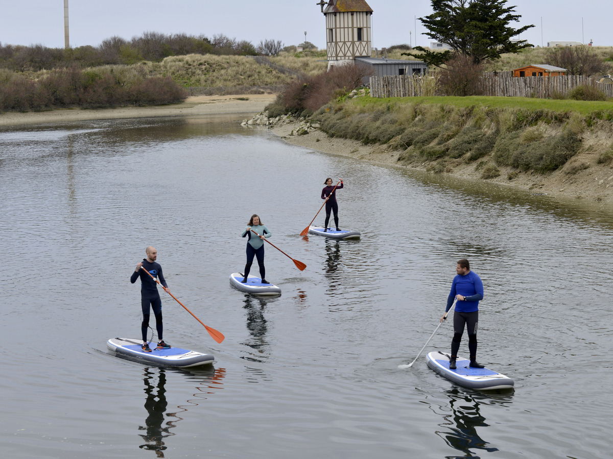 Sophie PorquetSORTIE-EN-STAND-UP-PADDLE-AVEC-ECOLE-DE-VOILE-COURSEULLES-SUR-MER-CREDIT-SOPHIE-PORQUET