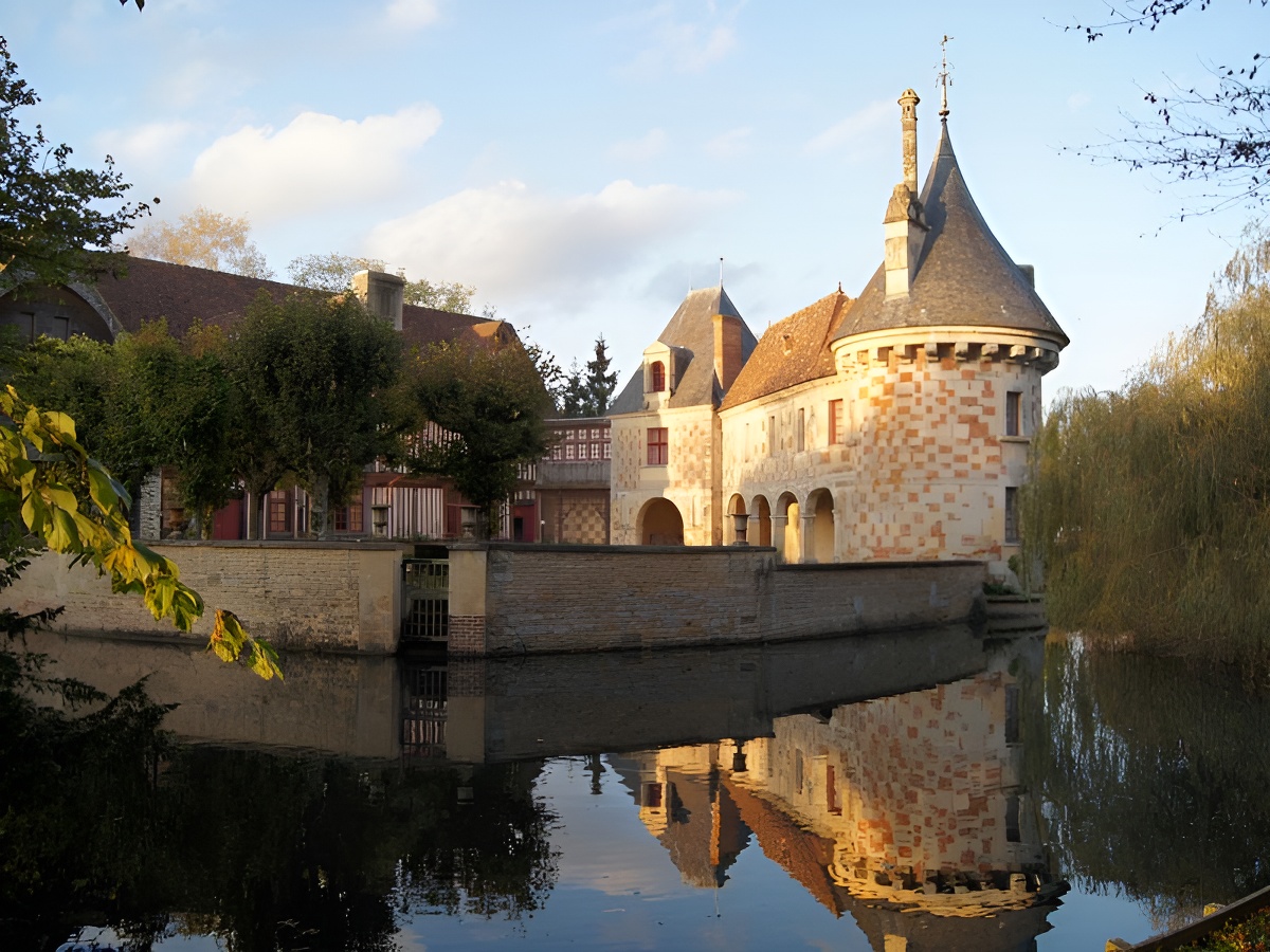 L.Dechamps - Calvados TourismeSt-germain-livet-chateau-au