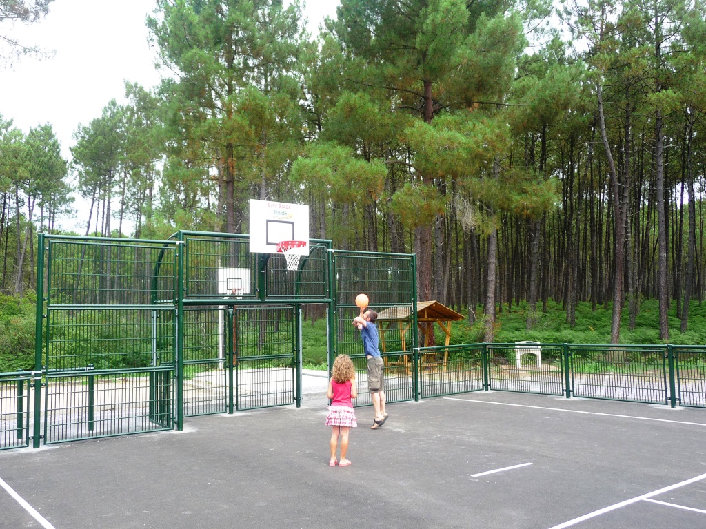 Camping Landes OcéanesSt-Michel-Escalus-Camping-Landes-Oceane-multi-sports