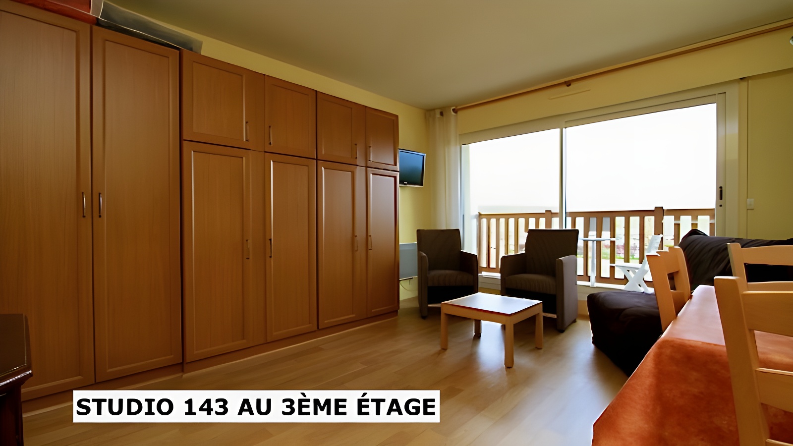 MFRANQUET 143STUDIO 143