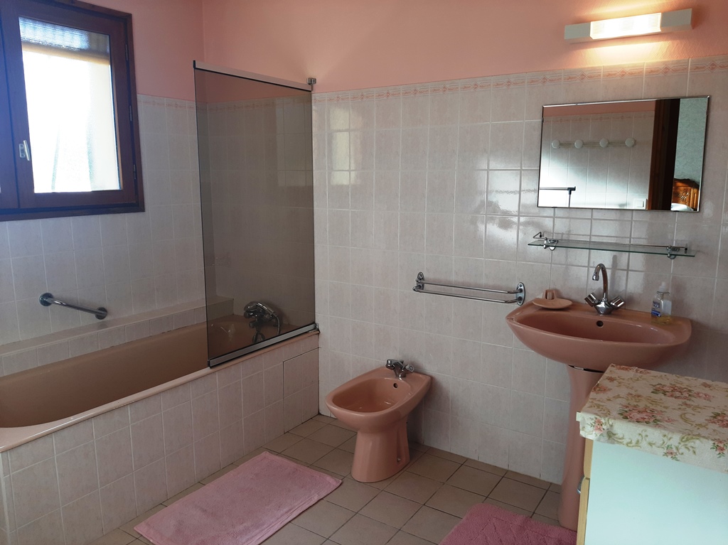 OT Terres de ChalosseSuzan - salle de bain douche
