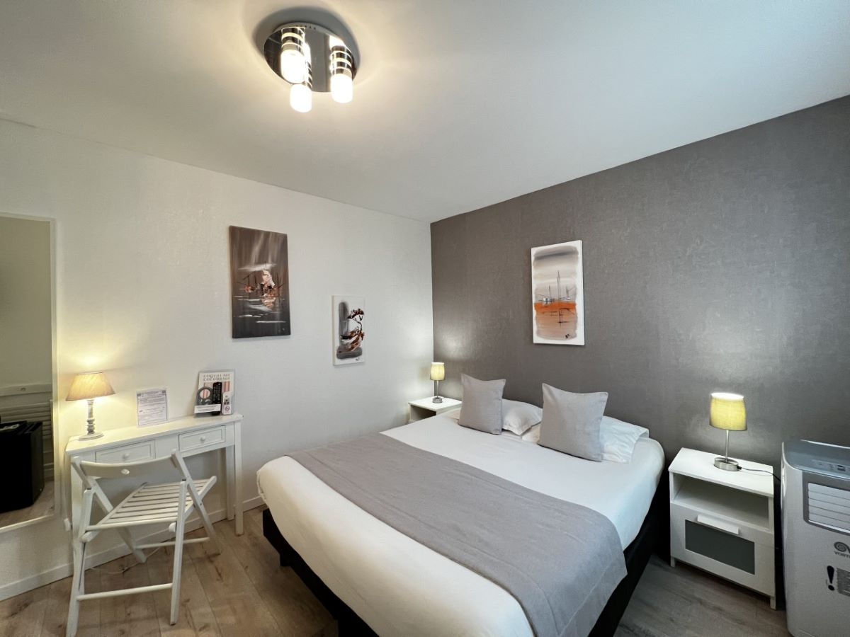 Hôtel de la plage - HoulgateChambre double sur le patio