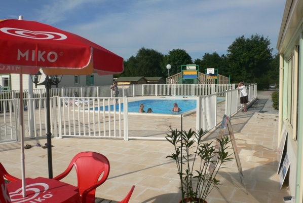 © PROPRIETAIREtorigini-sur-vire-camping-le-lac-des-charmilles-4