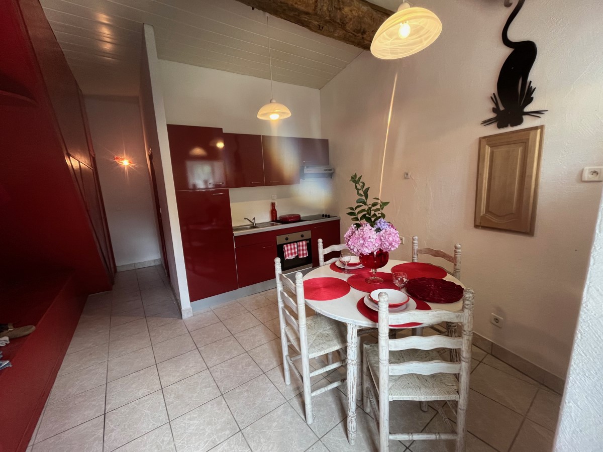 PROPRIETAIREvicq-sur-mer-meuble-le-studio-rouge-a-la-prefontainerie-3