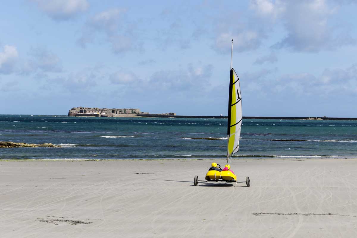 EVVTVoile-et-Vent-Tourlaville-char-01
