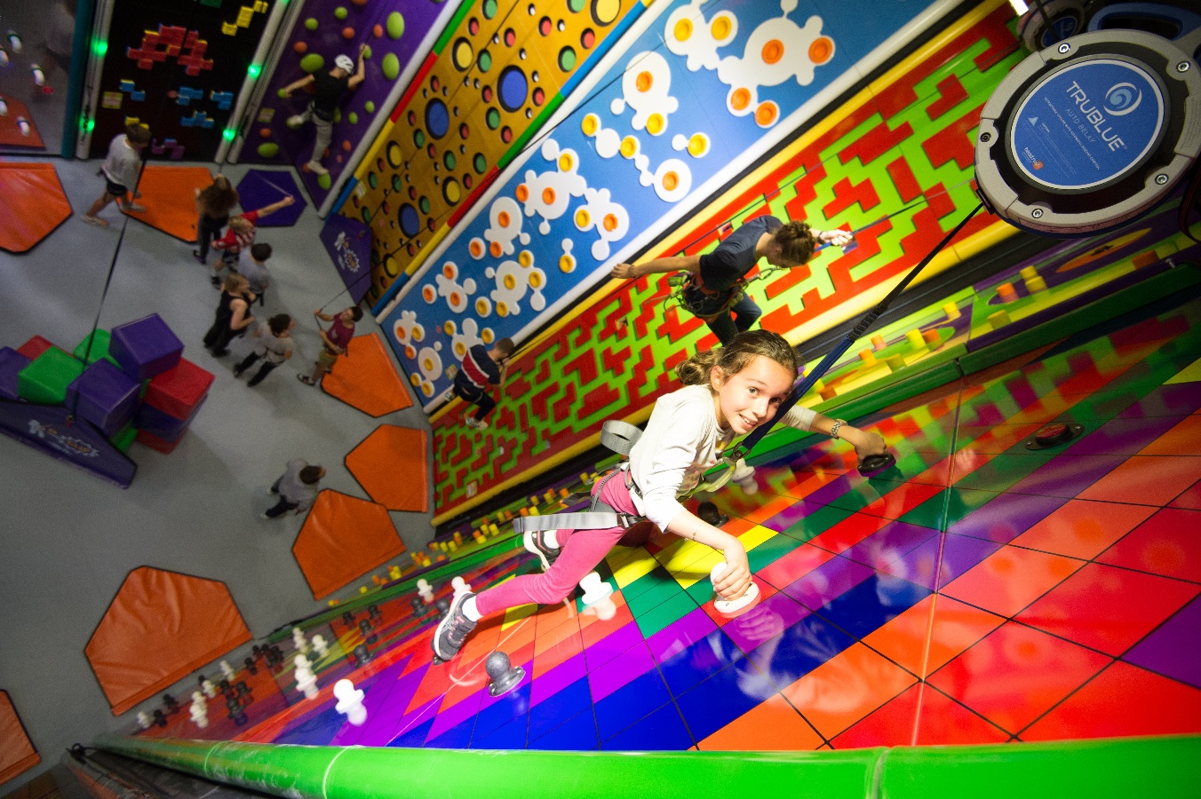 © Wladimir Guinaultclimb-up-caen-fun-climbing
